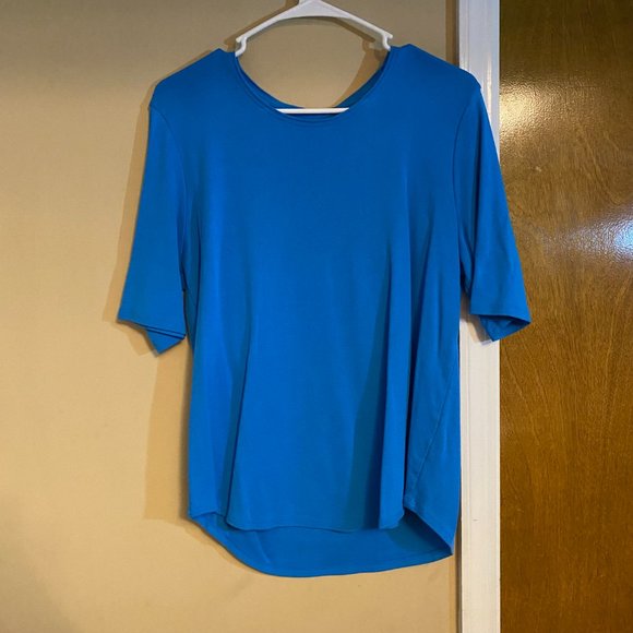 Shirts - Picture 2 of 6